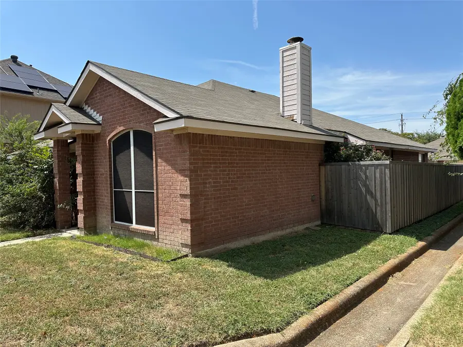 1811 Stewart Street, Cedar Hill, TX 75104 - #3