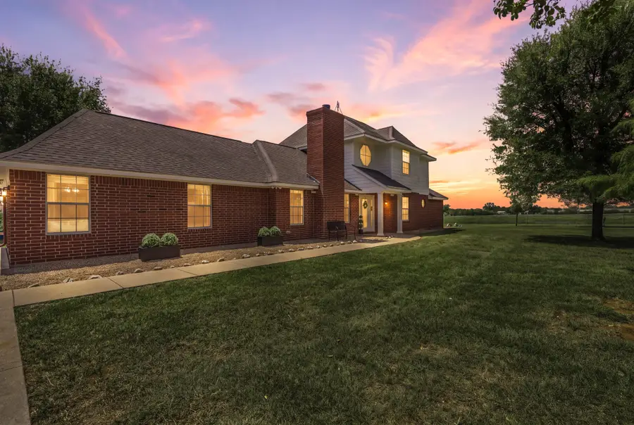 900 E Chad Street, Whitney, TX 76692 - #2