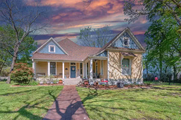 408 S Center Street, Forney, TX 75126