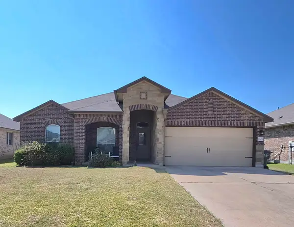 9805 Shallow Creek Drive, Waco, TX 76708