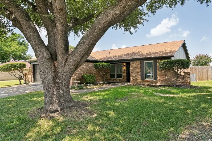 6633 N Park Drive, Watauga, TX 76148 - #2