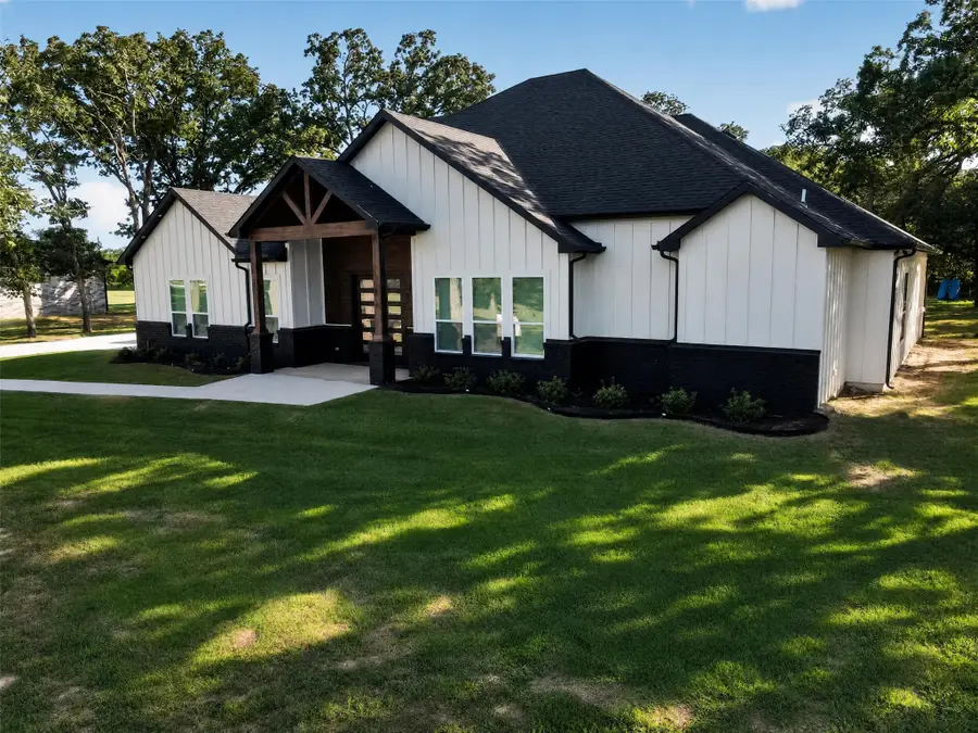 153 Crestview Drive, Corsicana, TX 75109 - #2