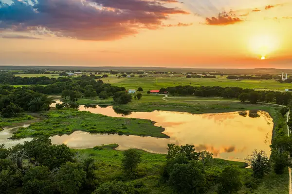 8606 Star Hollow Road, Lipan, TX 76462