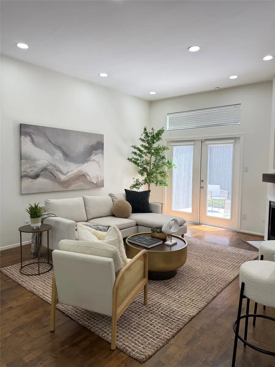 4006 Holland Avenue #B, Dallas, TX 75219 - #2