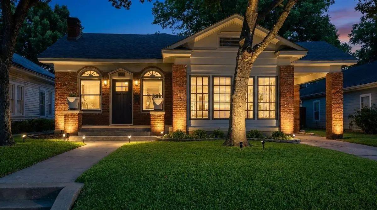 826 Cedar Hill Avenue, Dallas, TX 75208 - #1
