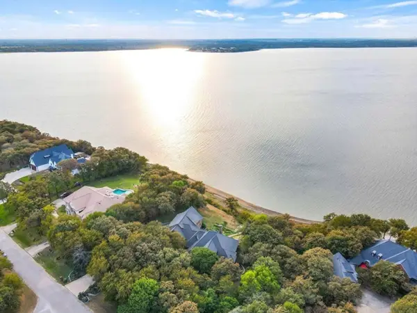 1190 Emerald Sound Boulevard, Oak Point, TX 75068