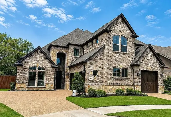 2828 Stadium View Drive, Fort Worth, TX 76118