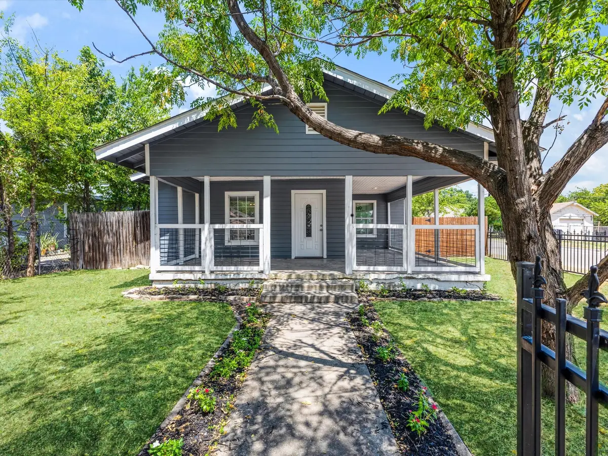 3435 Avenue M, Fort Worth, TX 76105 - #1