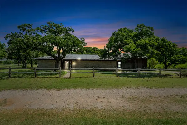 3377 Lodge Creek Road, Henrietta, TX 76365