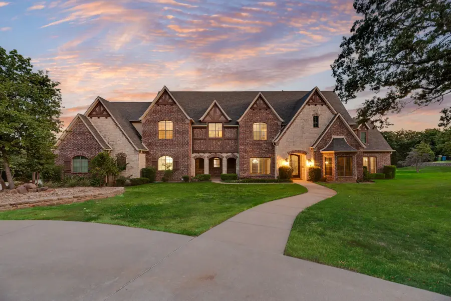 685 Knob Hill Court, Argyle, TX 76226 - #2