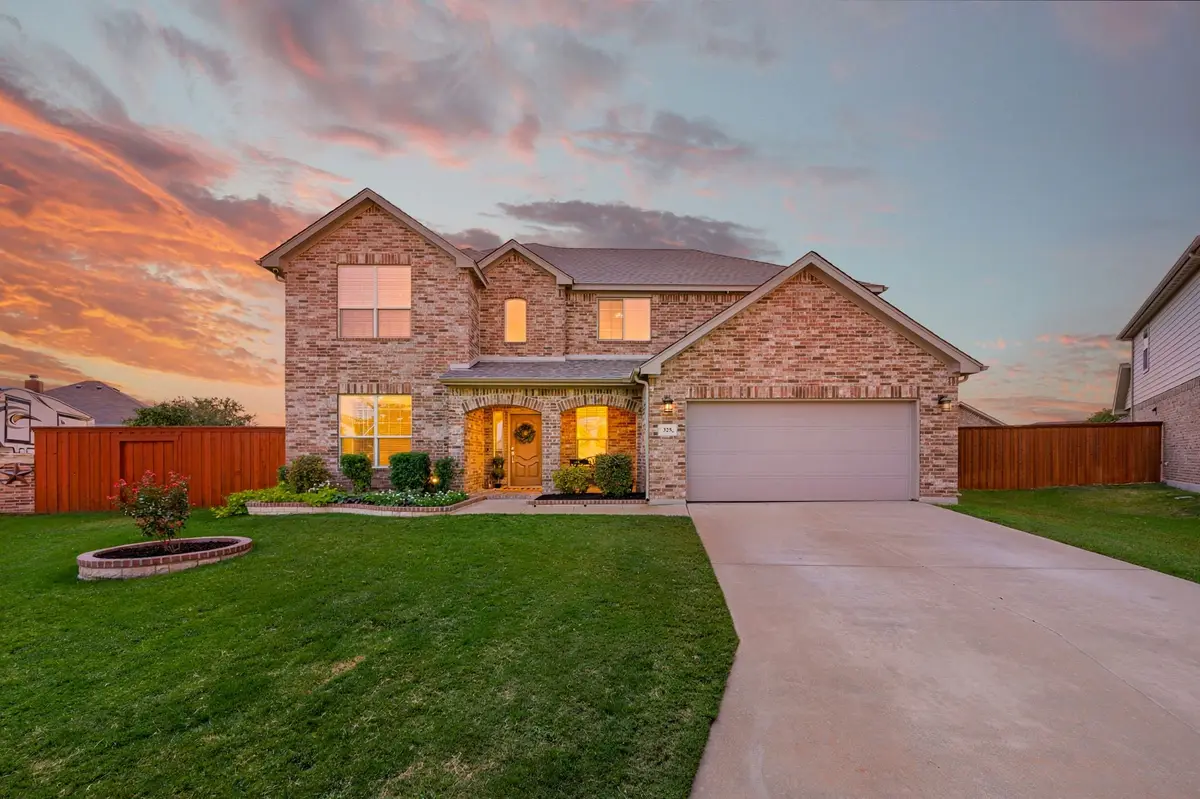325 Little John Court, Saginaw, TX 76179 - #1