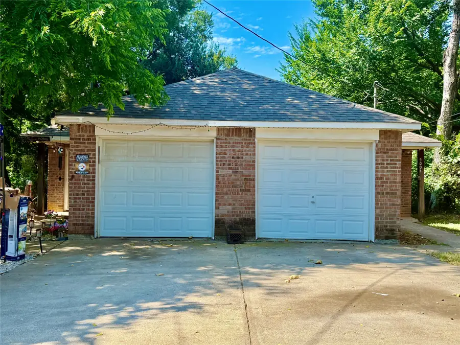 5004 Chapman Street, Fort Worth, TX 76105 - #2