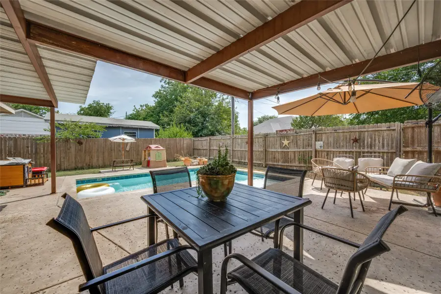 105 N 7th Street, Sanger, TX 76266 - #2