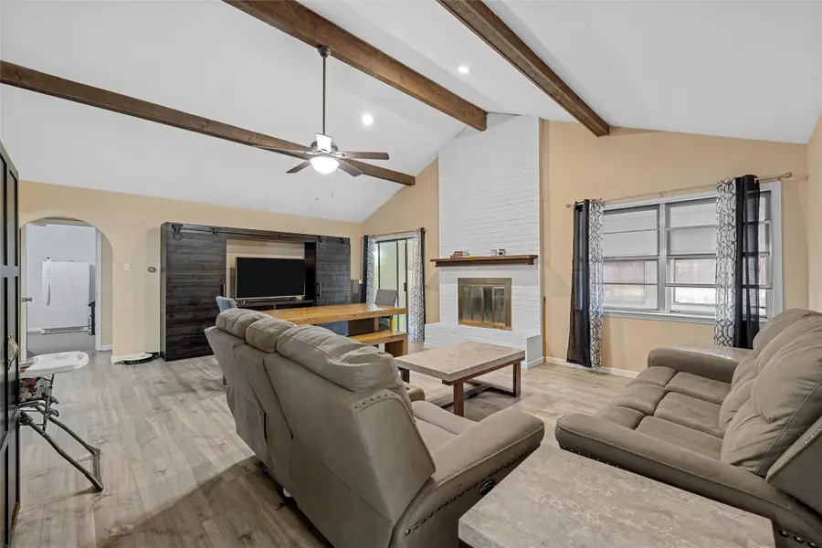 129 Texas Avenue, Hewitt, TX 76643 - #3