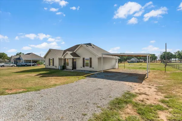 171 Brown Lane, Poolville, TX 76487