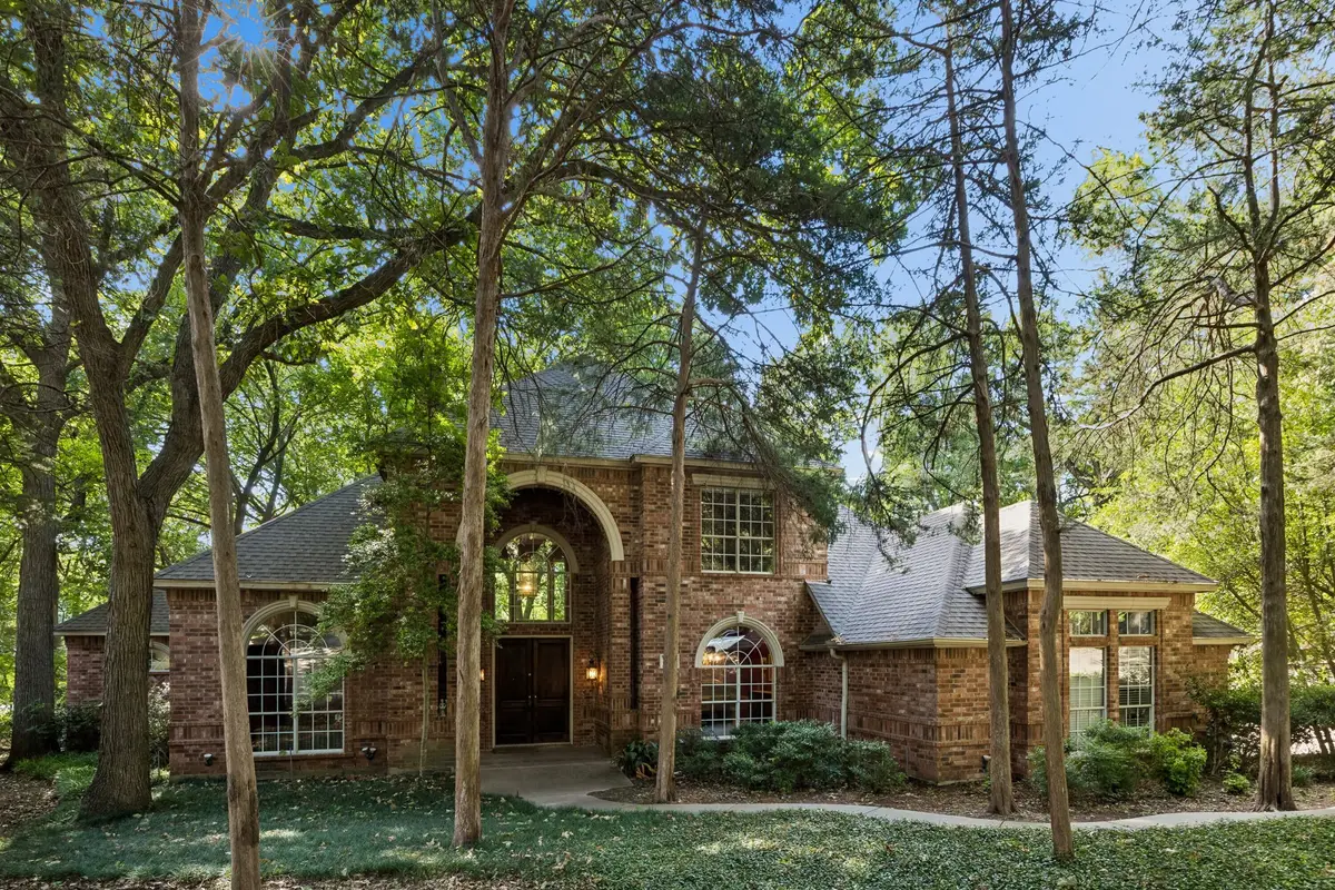 908 Trailwood Court, Cedar Hill, TX 75104 - #1