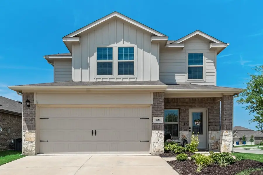 921 Corral Street, Royse City, TX 75189 - #2