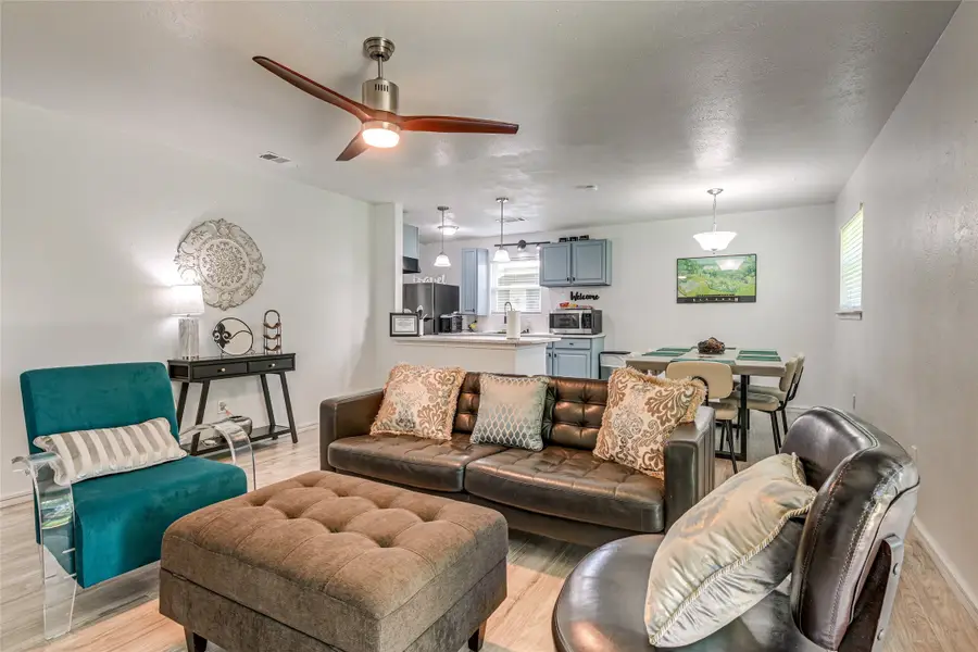 2009 Meadow Glen, Irving, TX 75060 - #3