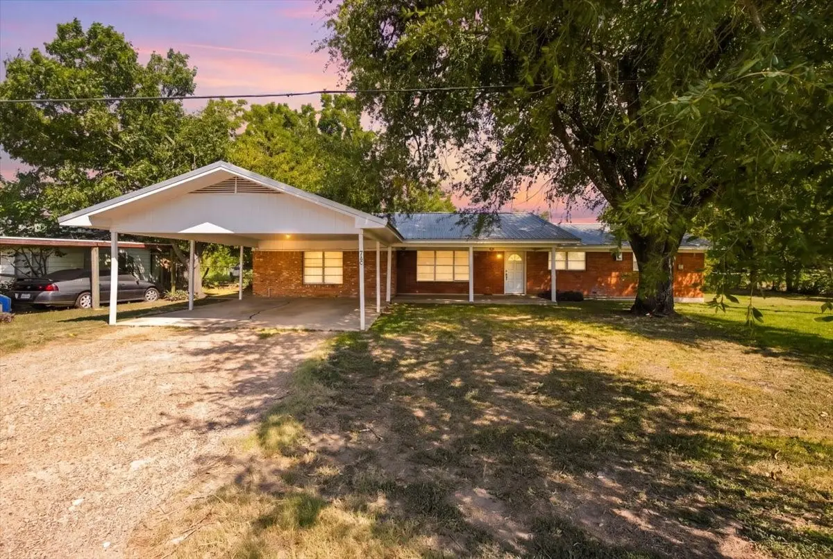 710 E Avenue A, Rosebud, TX 76570 - #1