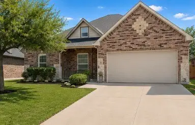 565 Griffith Drive, Saginaw, TX 76179