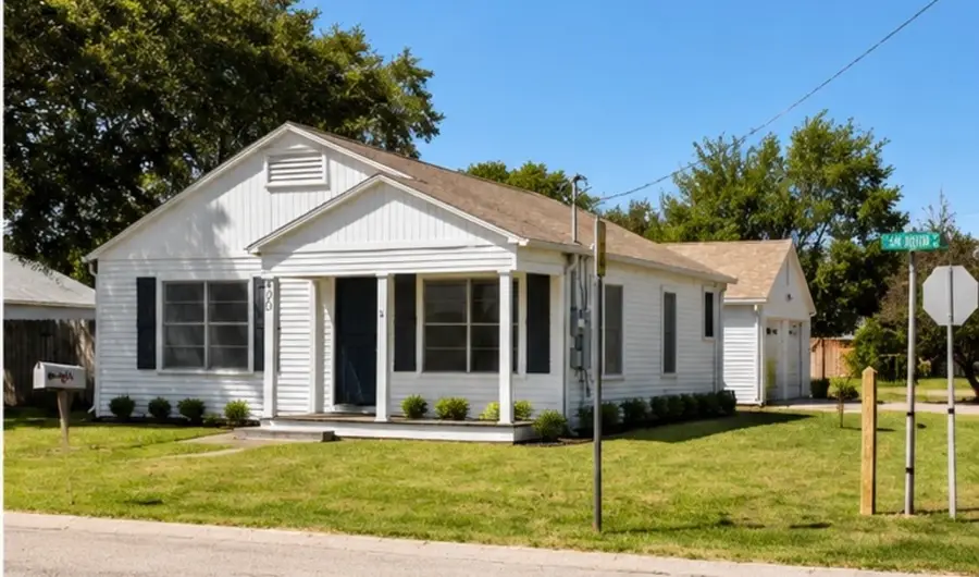 400 S San Jacinto Street, Whitney, TX 76692 - #2
