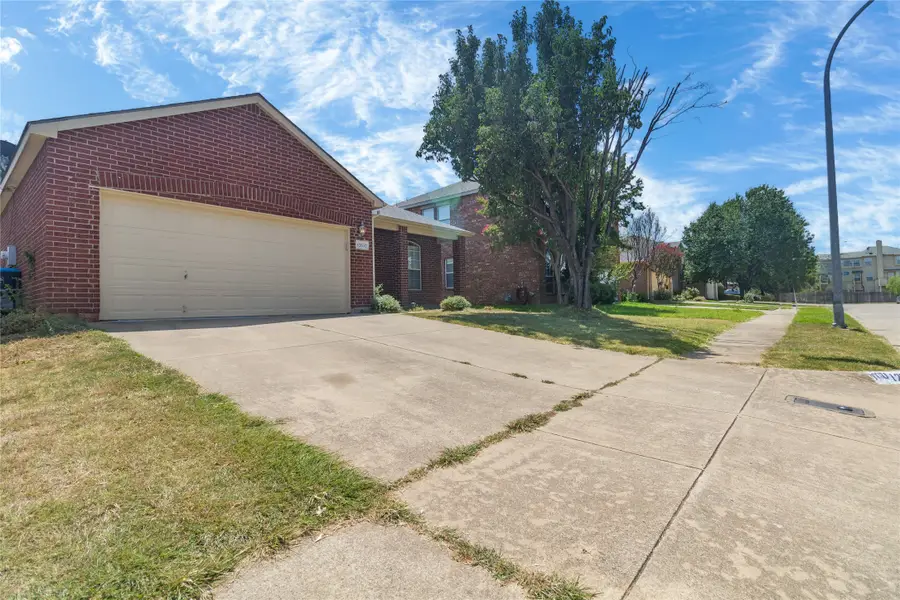 12652 Oakwood Circle, Fort Worth, TX 76040 - #2