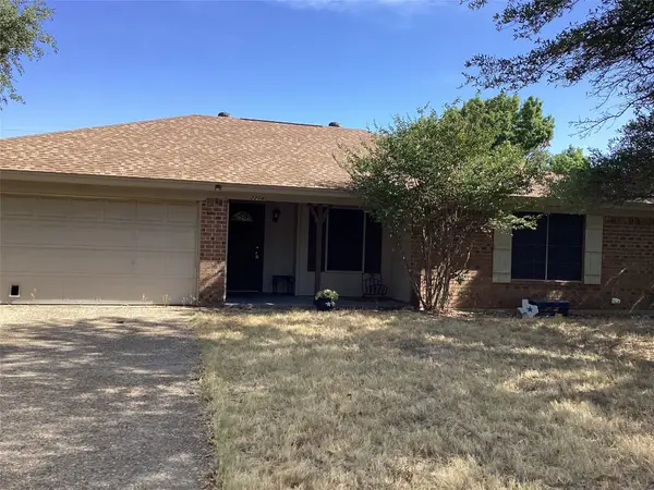 2204 Towne North Drive, Cleburne, TX 76033