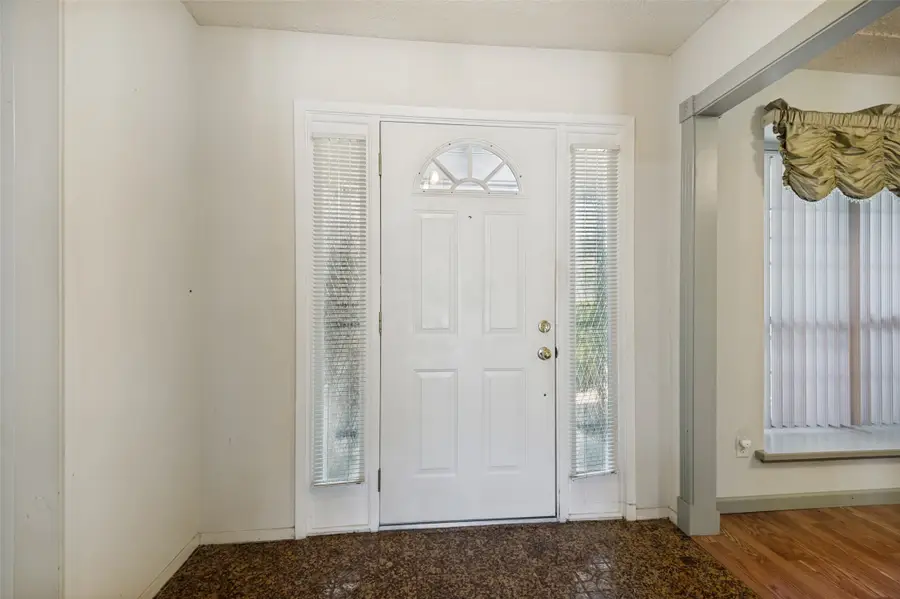 7805 Marlborough Drive W, Fort Worth, TX 76134 - #2