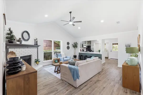 3511 Meadowview Drive, Corinth, TX 76210