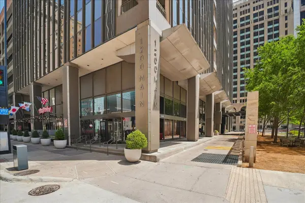 1200 Main Street, Dallas, TX 75202