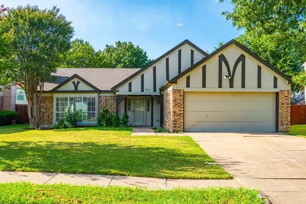 404 Spencer Circle, Grand Prairie, TX 75052