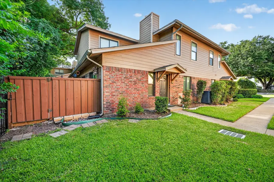 5662 Cedar Creek Drive, Benbrook, TX 76109 - #2