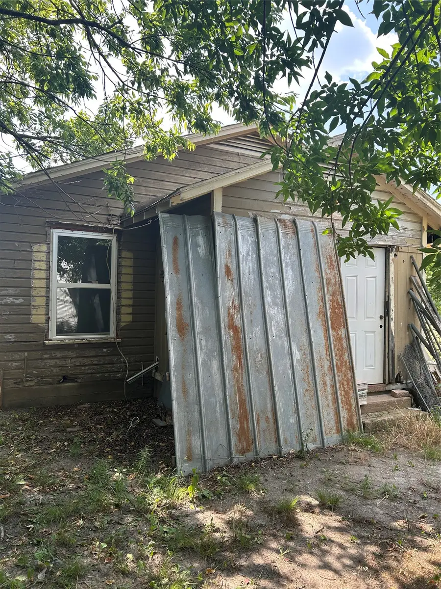 204 8th Street, Honey Grove, TX 75446 - #3