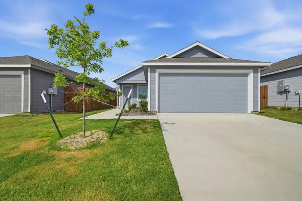 205 Poplar Place, Wilmer, TX 75172