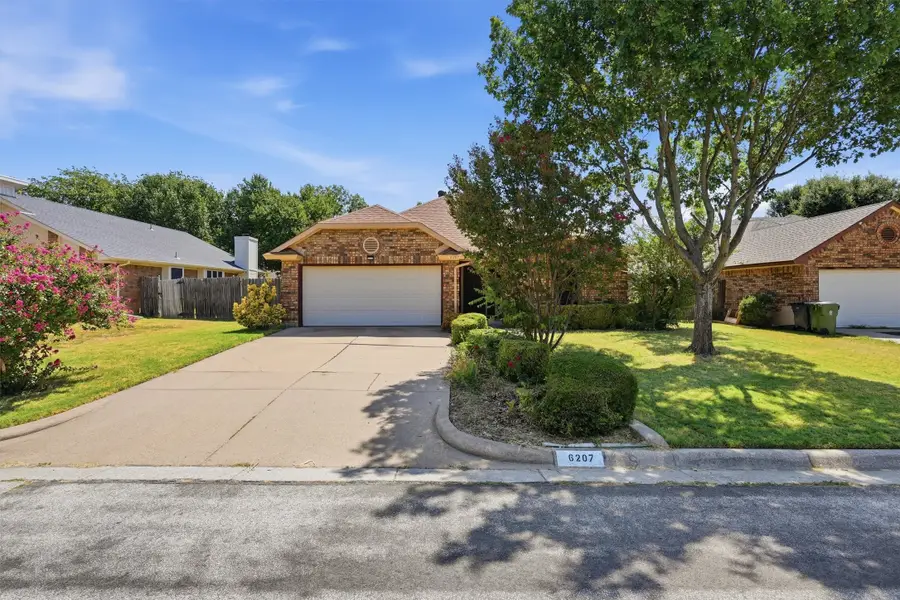 6207 Declaration Drive, Arlington, TX 76002 - #2
