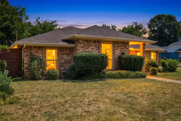 135 Meadow Ridge Drive, Cedar Hill, TX 75104