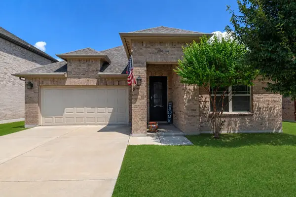 10324 Lakemont Drive, Fort Worth, TX 76131