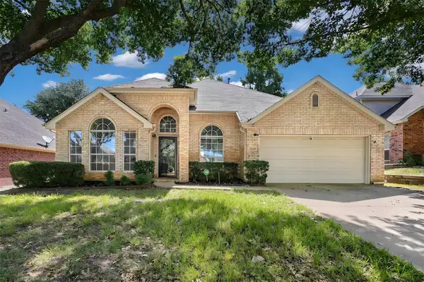 1004 Tennison Drive, Euless, TX 76039