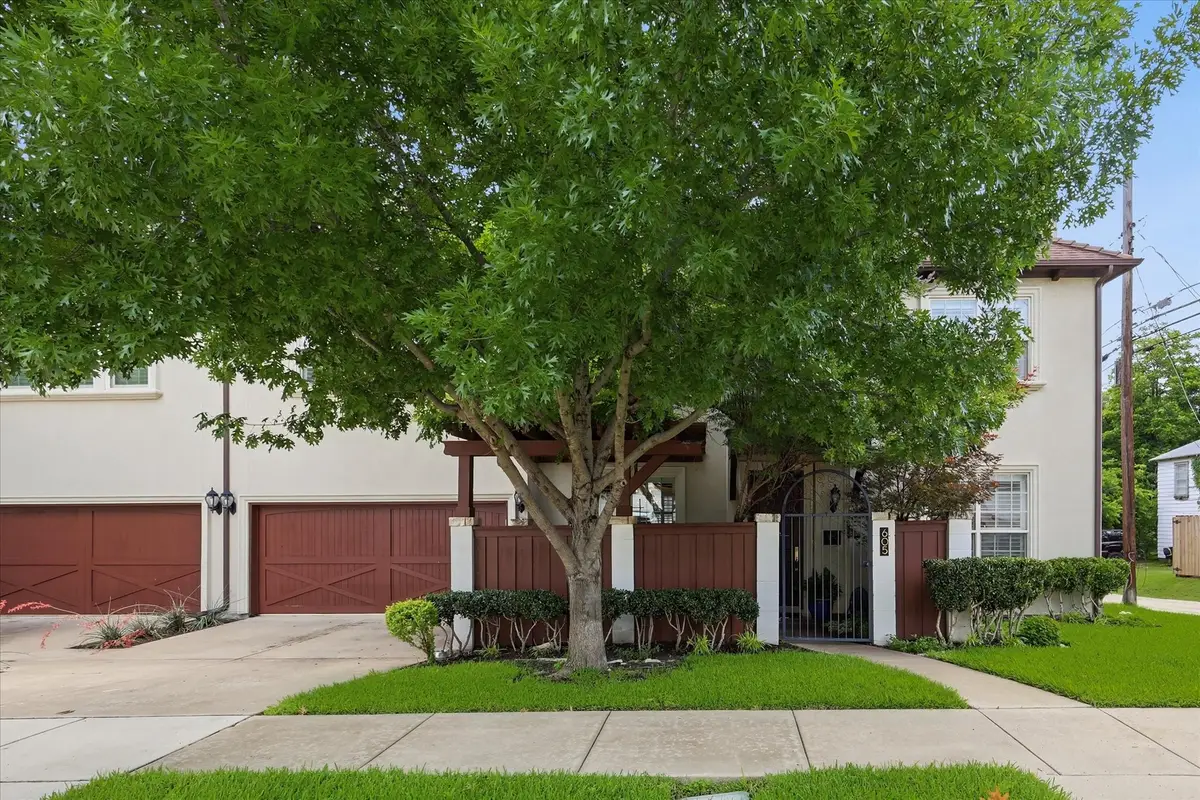 605 Montgomery Street, Fort Worth, TX 76107 - #1