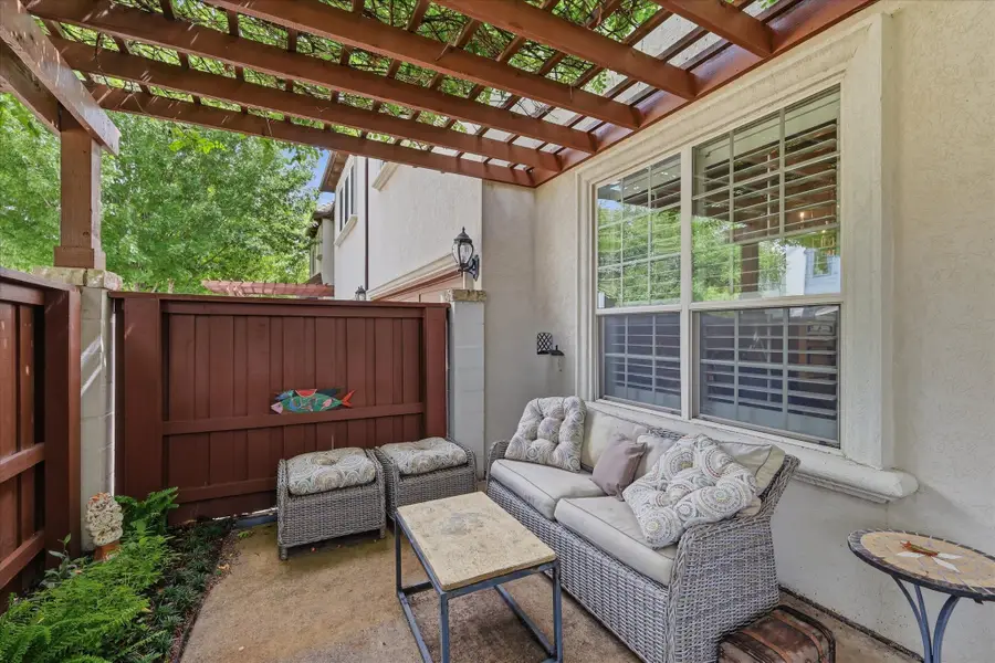 605 Montgomery Street, Fort Worth, TX 76107 - #3