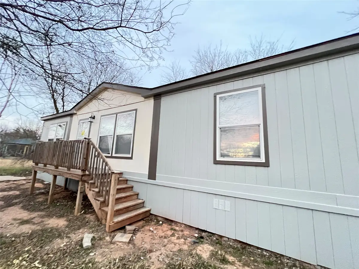 197 E Sweden Street, Walnut Springs, TX 76690 - #1