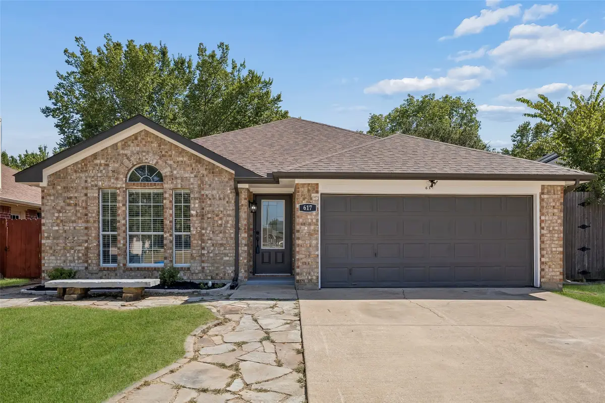 617 Forest Oaks Drive, Grand Prairie, TX 75052 - #1