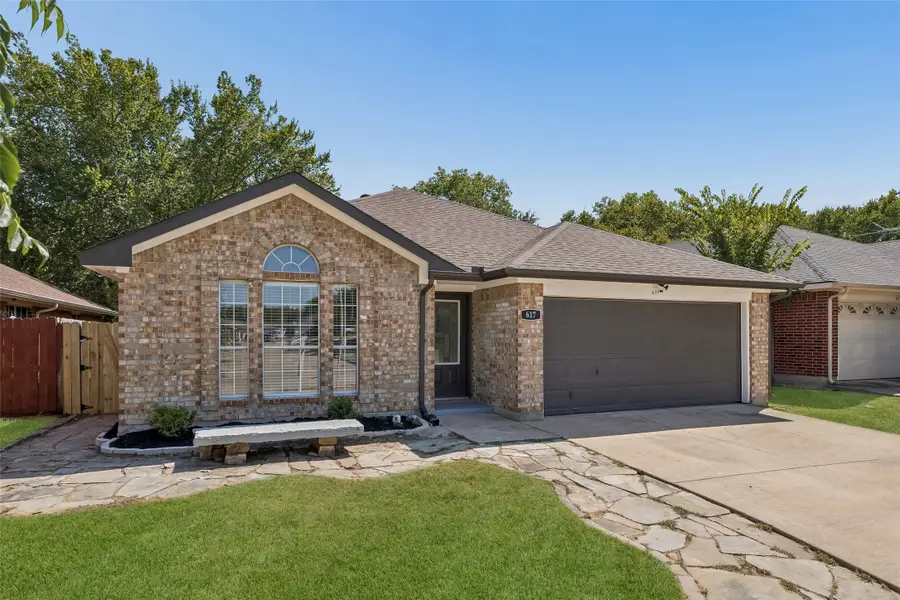 617 Forest Oaks Drive, Grand Prairie, TX 75052 - #2
