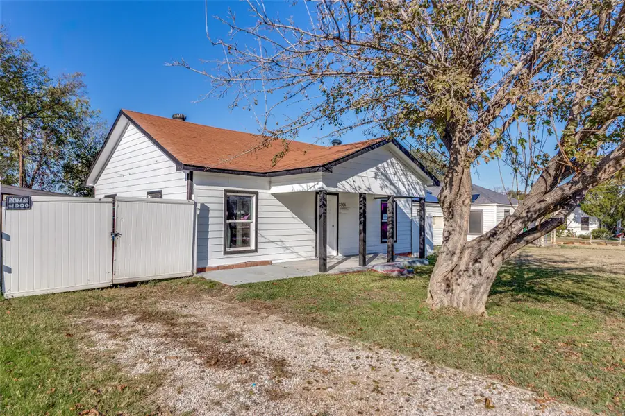 3304 Frazier Avenue, Fort Worth, TX 76110 - #2