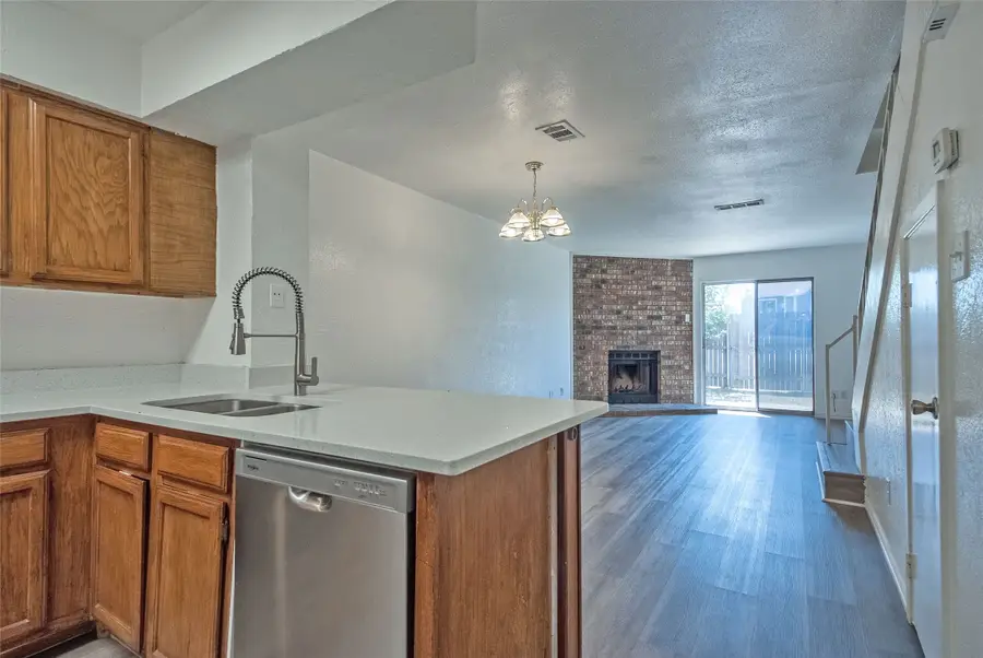 709 Lee Street, Mesquite, TX 75149 - #2