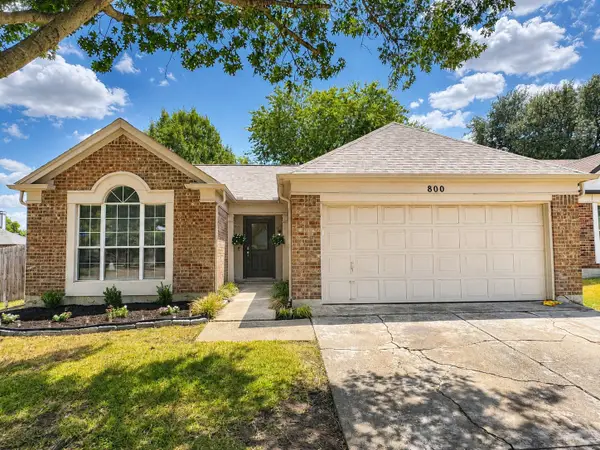 800 Bracken Place, Arlington, TX 76017