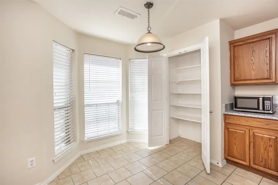 3511 Austin Street, Gainesville, TX 76240 - #3