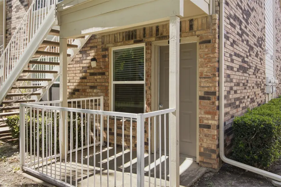2200 E Trinity Mills Road #209, Carrollton, TX 75006 - #3