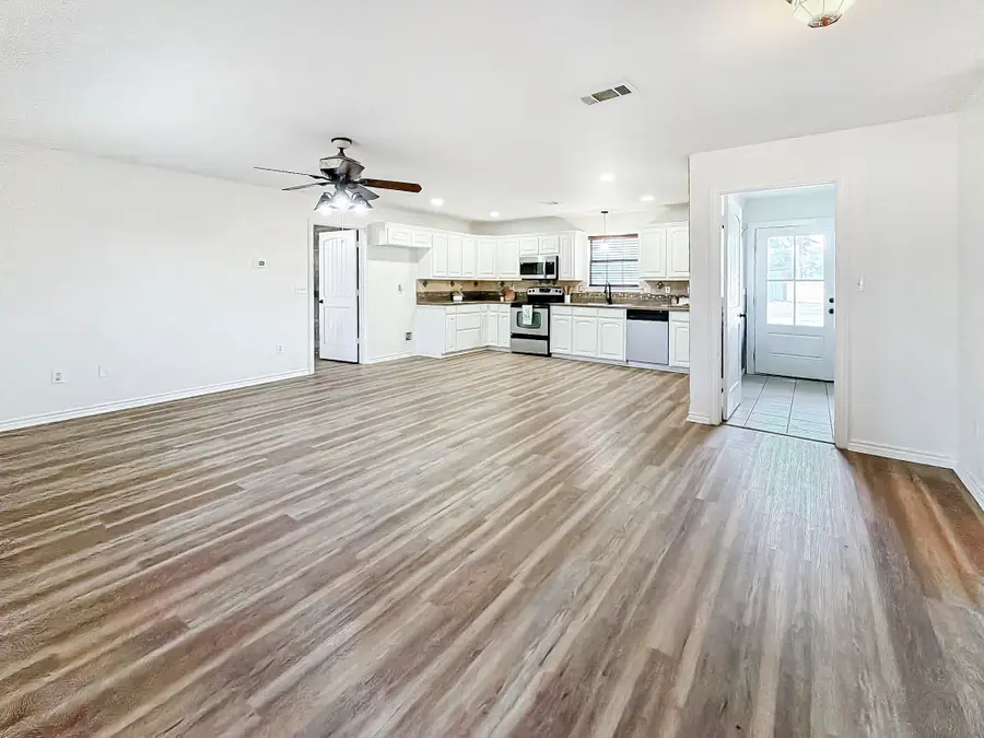 697 County Road 166, Whitesboro, TX 76273 - #2
