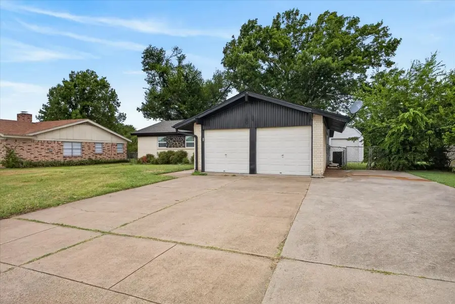 5205 Cloyce Court, North Richland Hills, TX 76180 - #2
